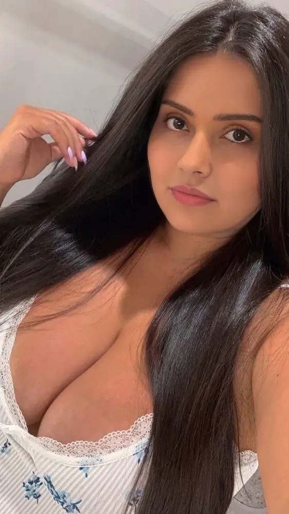 Riya Bangalore Call Girl Service
